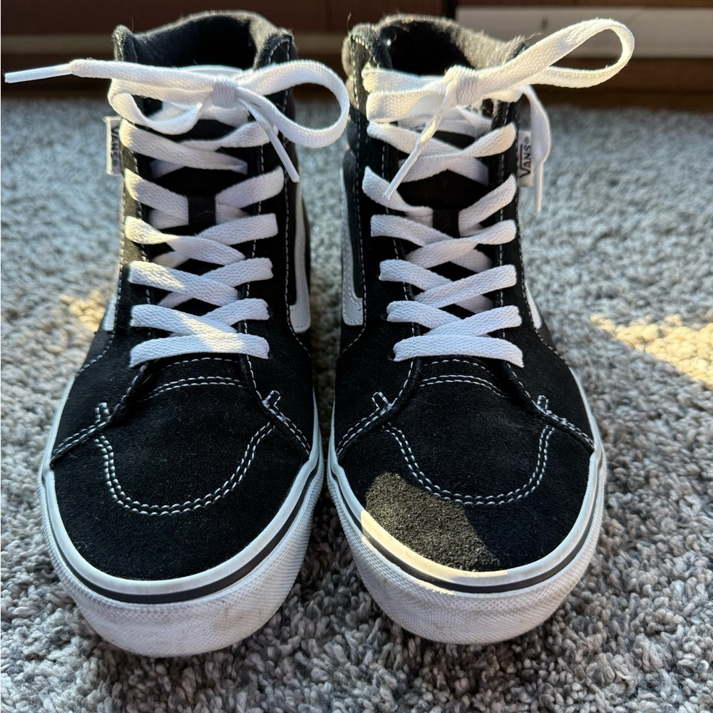 Vans - Picture 2 of 4